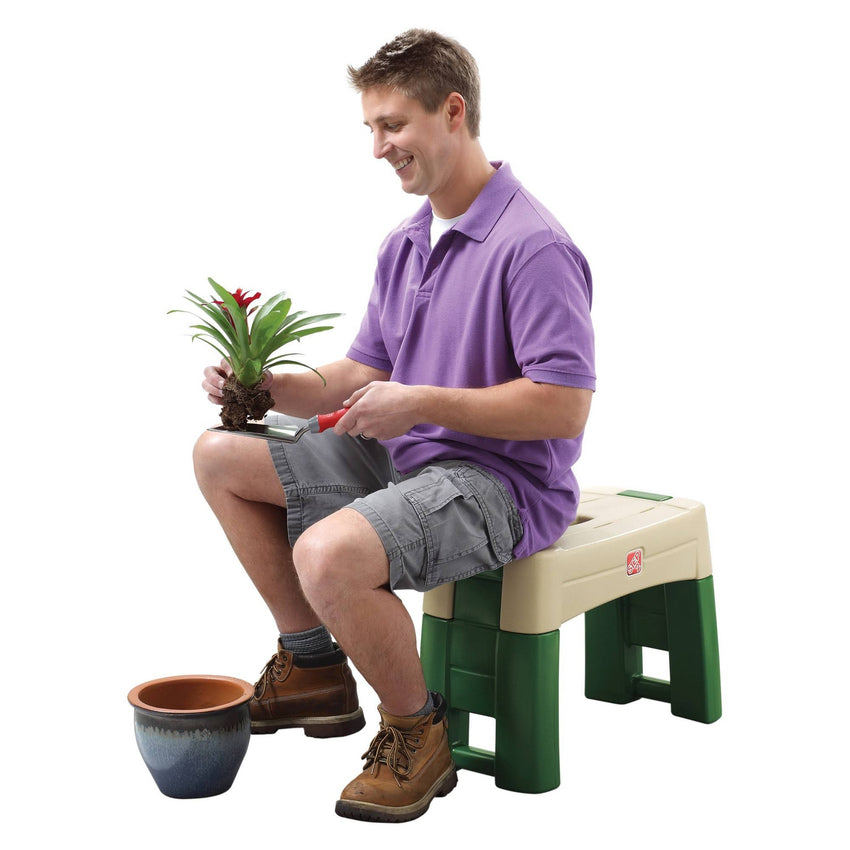 Step 2 Garden Kneeler Seat. Green